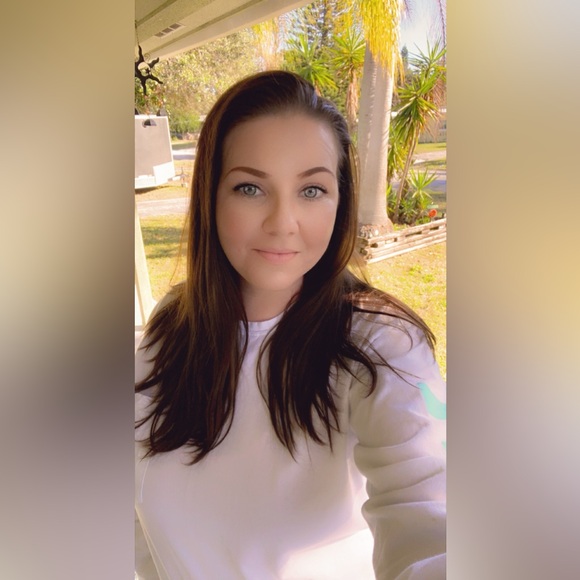 Meet your Posher, Jessica - Picture 3 of 12